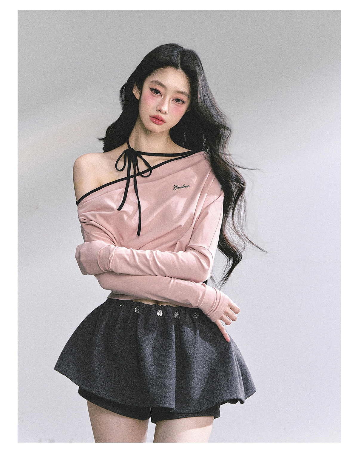 SHAOYEYAN Asymmetric Off-Shoulder Long Sleeve Tee