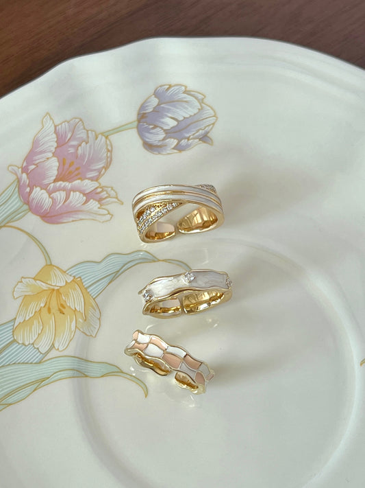 VIGVOG Pearl & Mother-of-Pearl Ring Collection