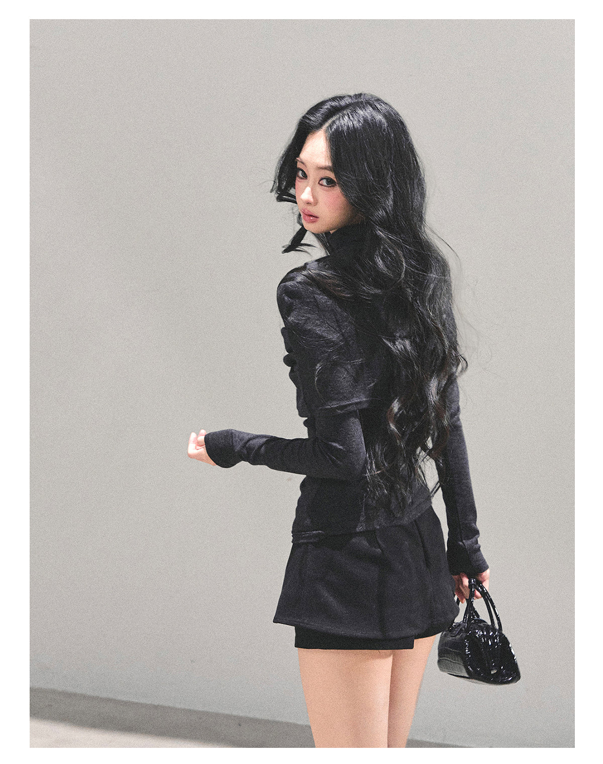 ShaoYeYan Silent Echo Semi-Turtleneck Base Layer