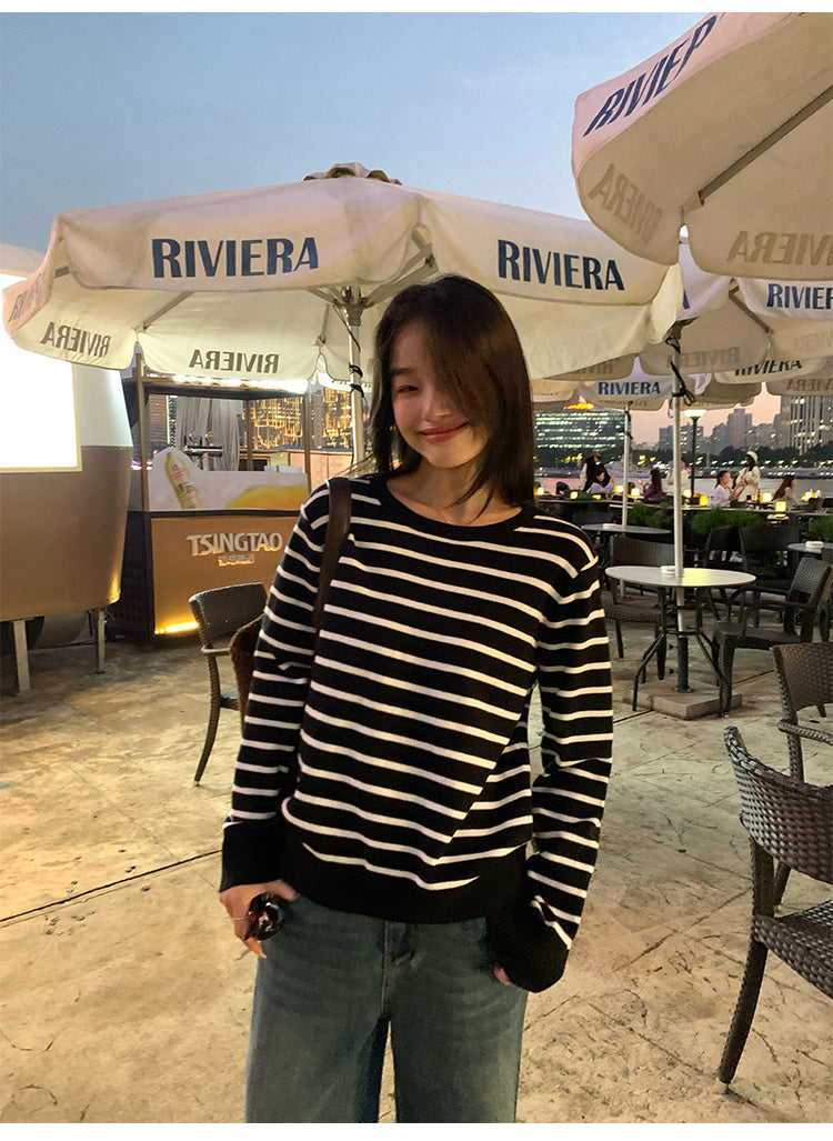 Pusumede Striped Crewneck Sweater