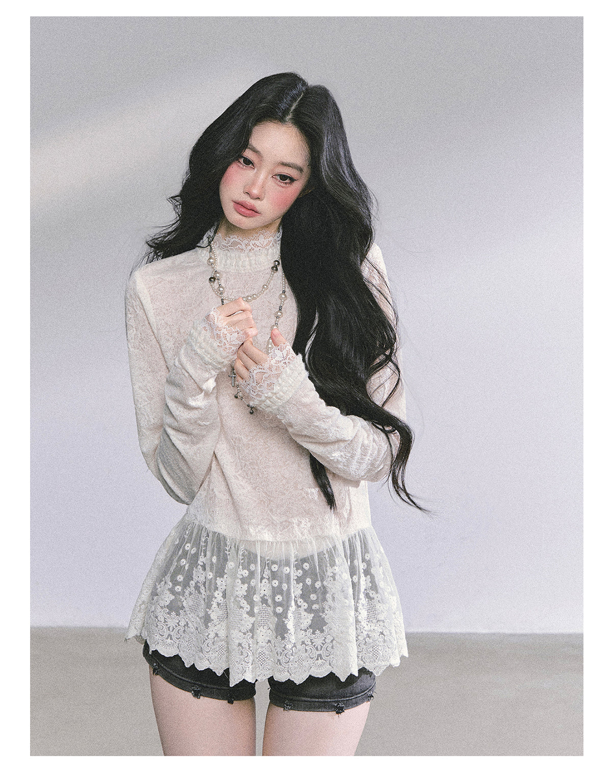 ShaoYeYan Floating Lace Art Loose Long Sleeve T-Shirt