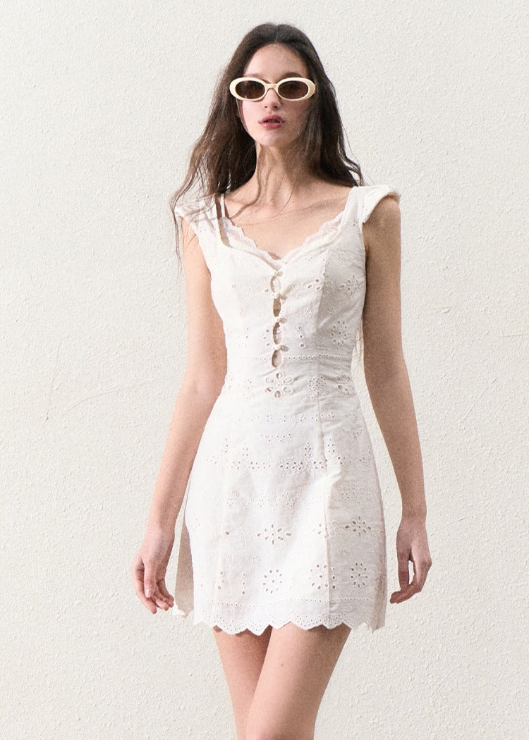 OAKMOO 'Timeless Whispers' White Lace Panel Dress