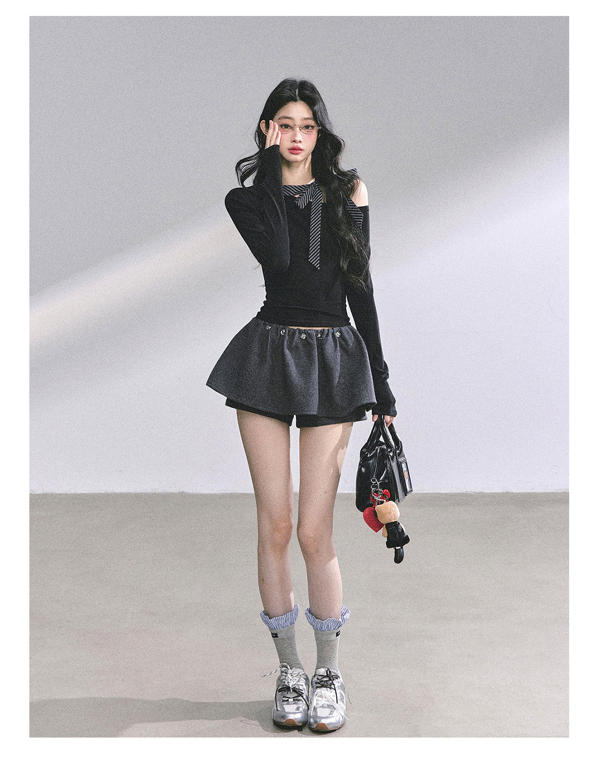 SHAOYEYAN Golden Secretary Rule Off-Shoulder Tee