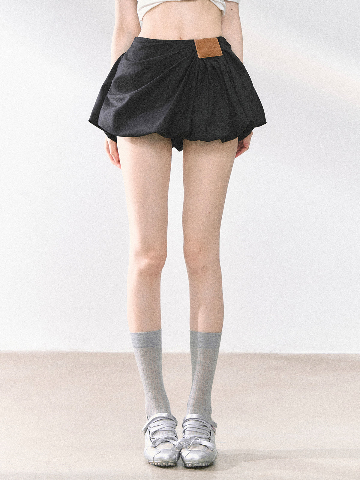 SHAOYEYAN High-Waisted Pleated Mini Skirt