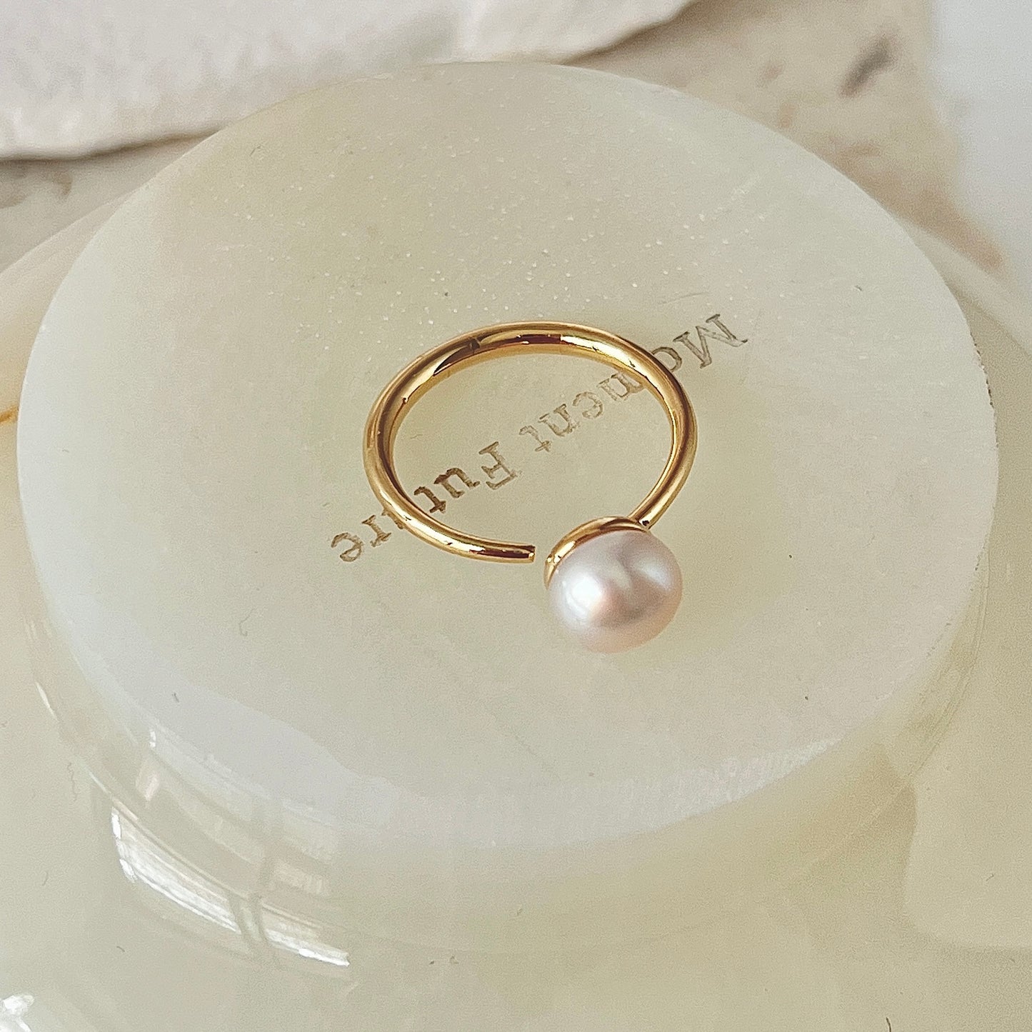 VIGVOG Pearl Butterfly Vintage Ring