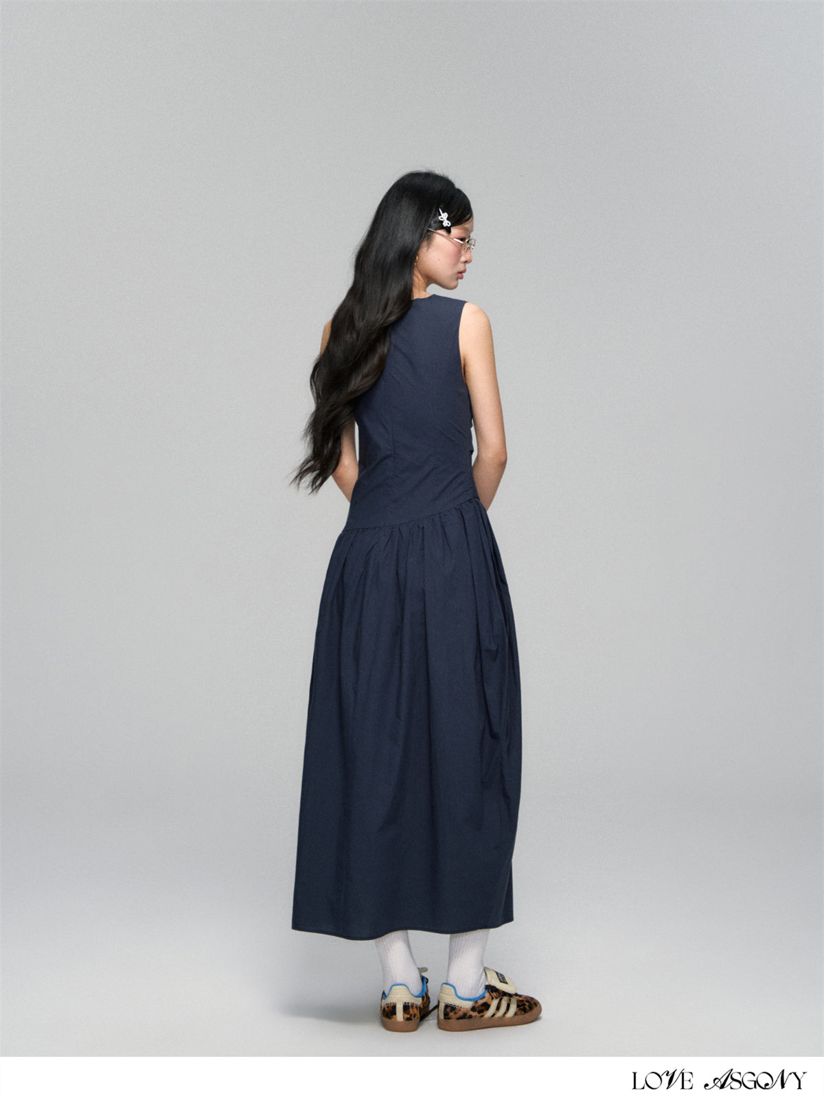 AsGony Minimalist Sleeveless Tie-Front Dress