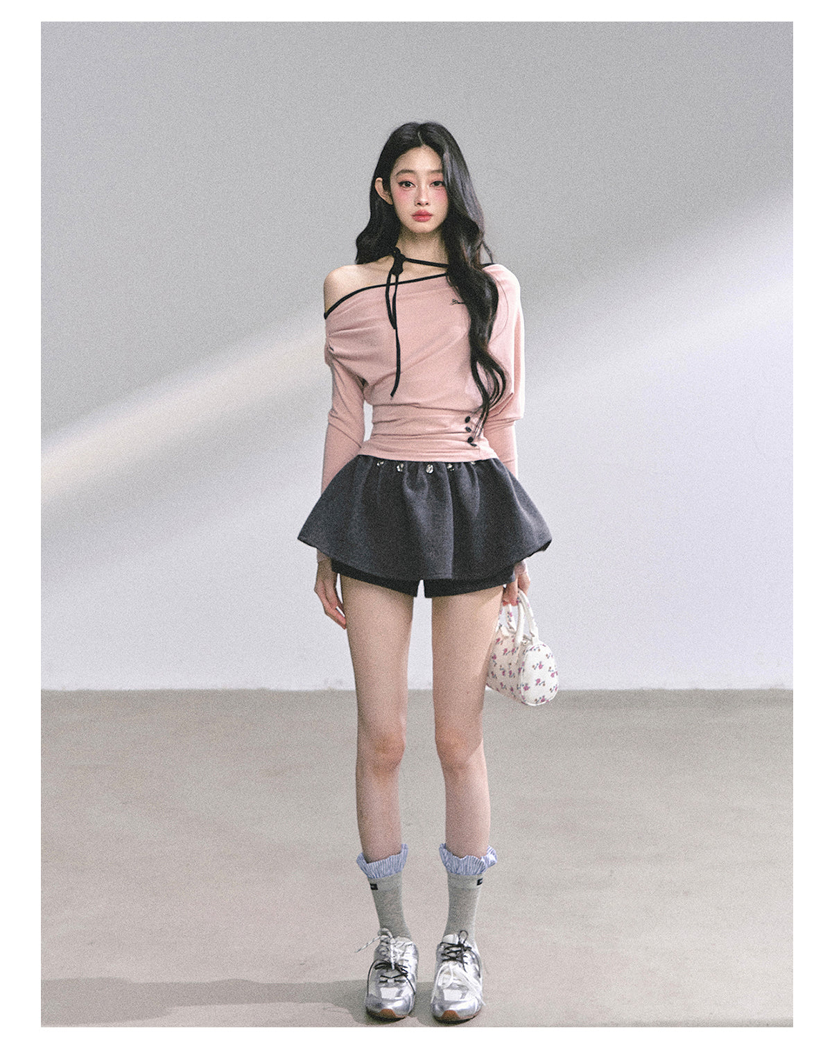 SHAOYEYAN Asymmetric Off-Shoulder Long Sleeve Tee