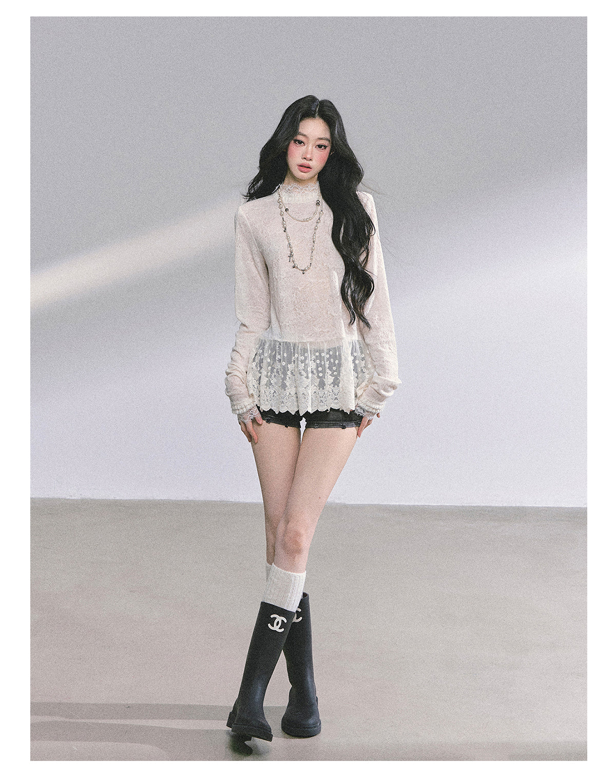 ShaoYeYan Floating Lace Art Loose Long Sleeve T-Shirt
