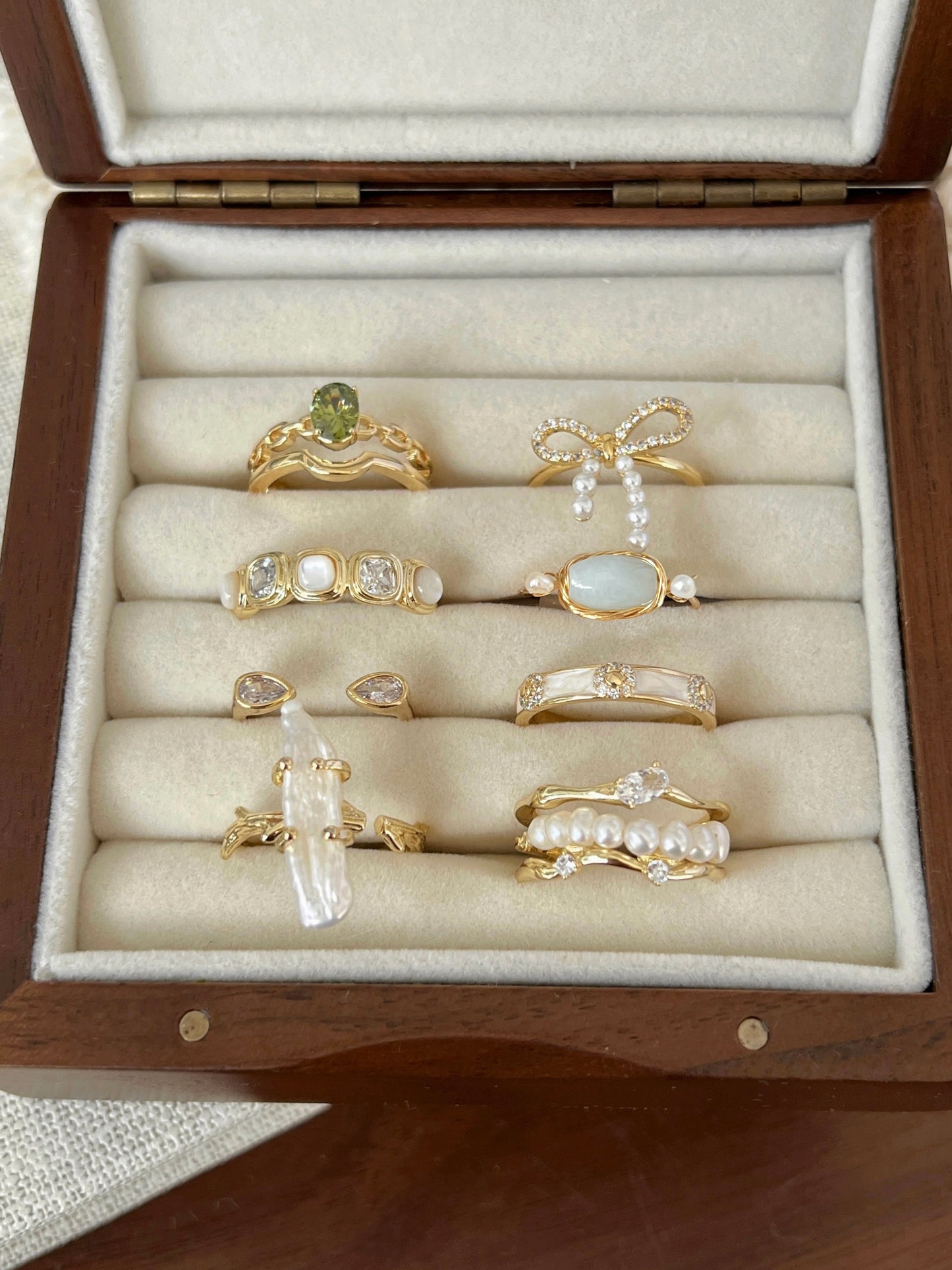 VIGVOG 2025 Mother-of-Pearl & Pearl Ring Collection