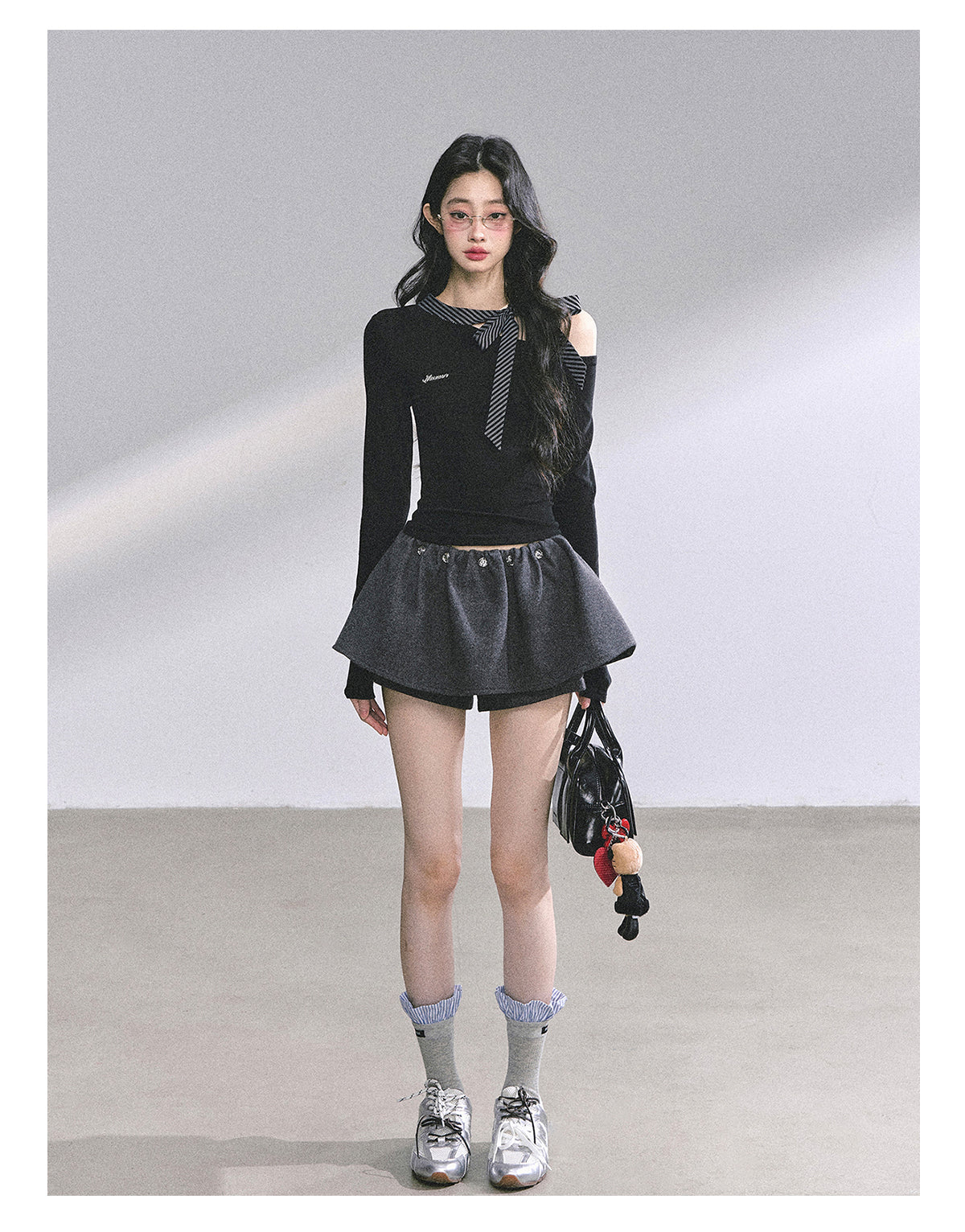 SHAOYEYAN Golden Secretary Rule Off-Shoulder Tee