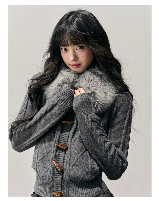 ShaoYeYan Aomalm She Turns Into Mist Cable Knit Toggle Sweater