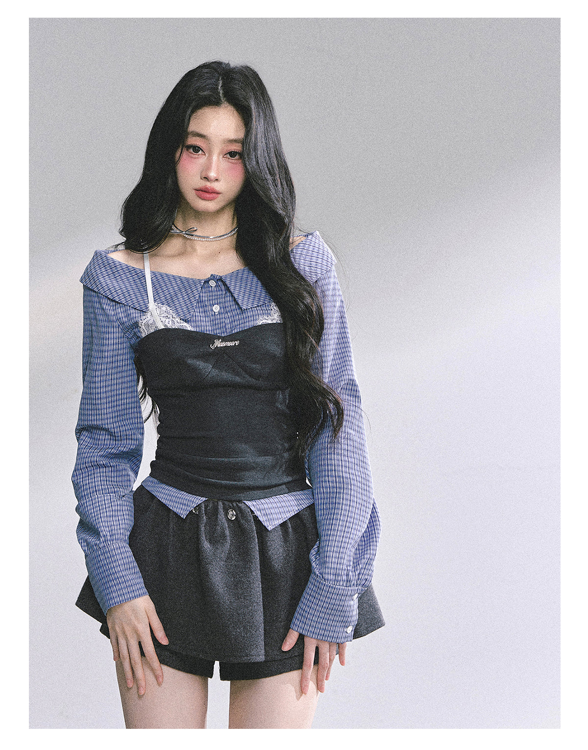 SHAOYEYAN Off-Shoulder Mock Layer Plaid Slimming Tee