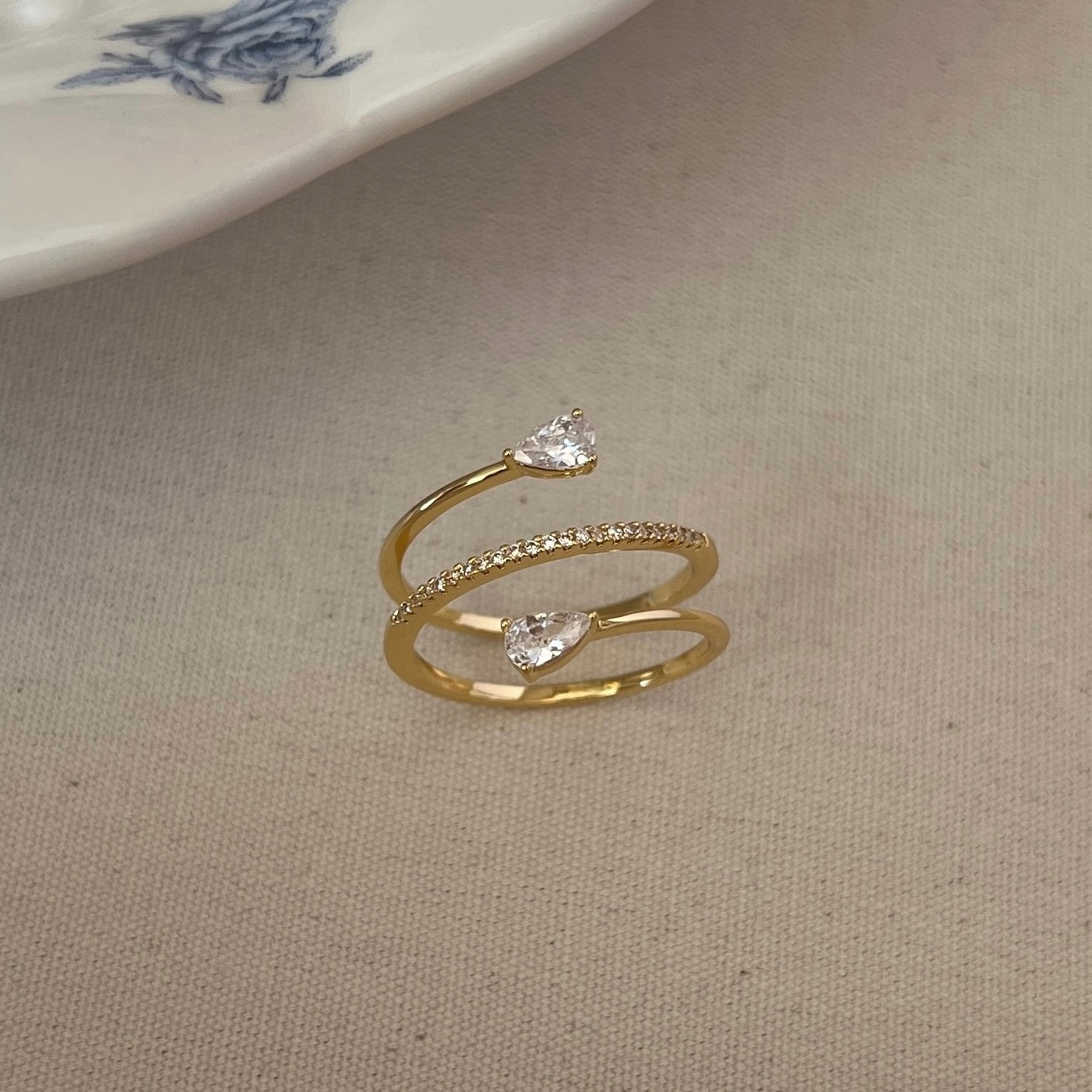 VIGVOG Iris Flower Ring Collection