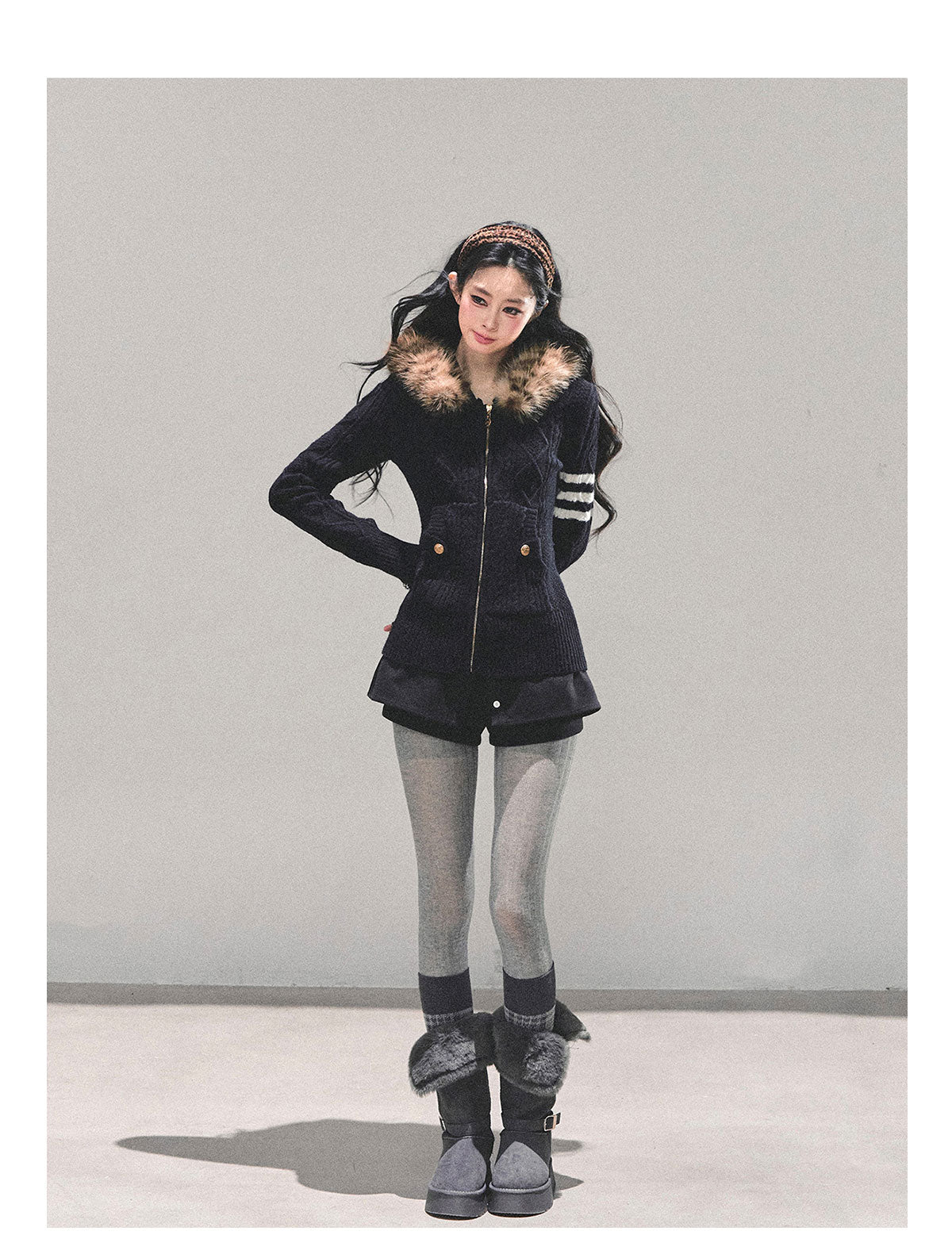 ShaoYeYan Only She Walked By Hooded Sweater