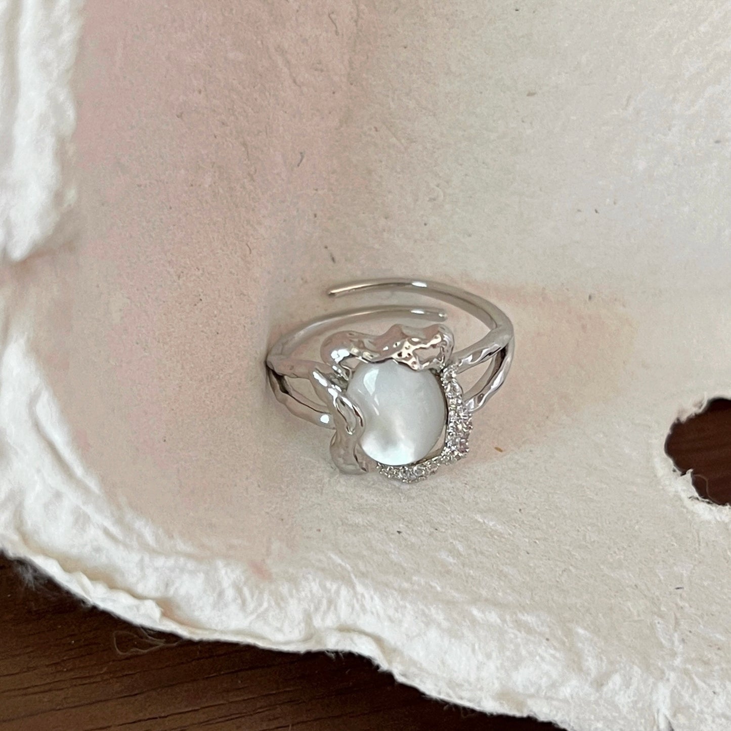 VIGVOG 2024 Frosted Butterfly Ring Collection