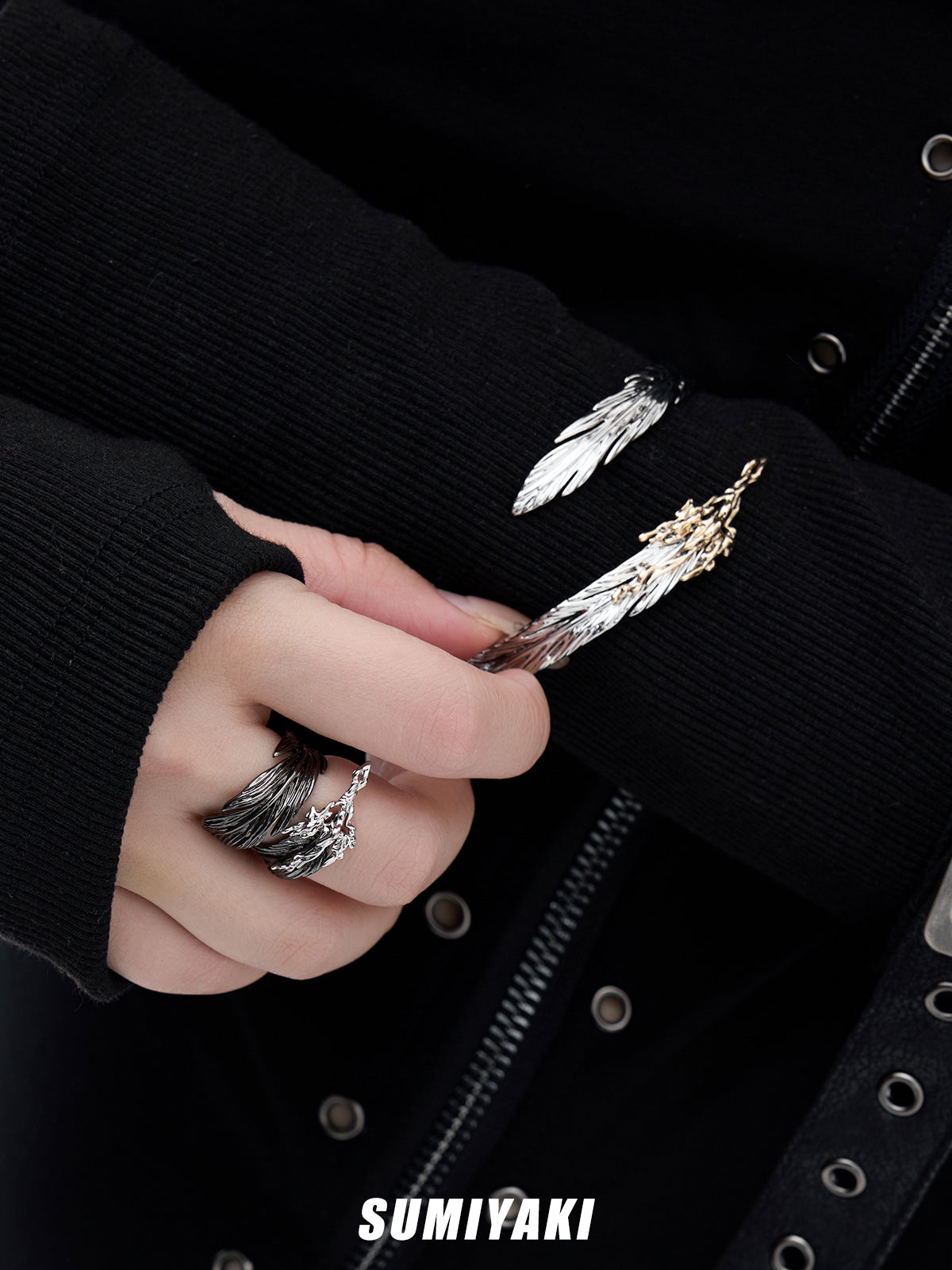 SUMIYAKI Feather Series Cuff Bracelet