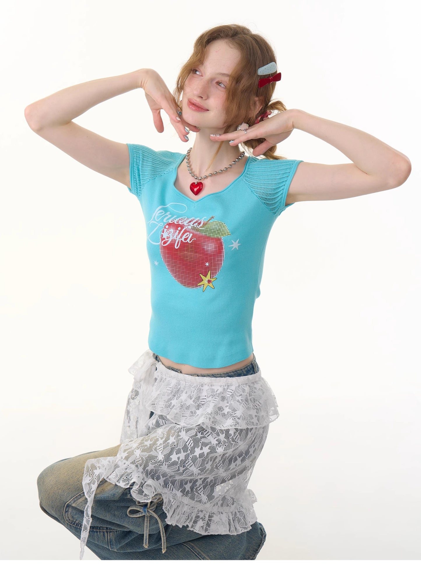 ziziFei Retro Apple Print V-Neck Tee