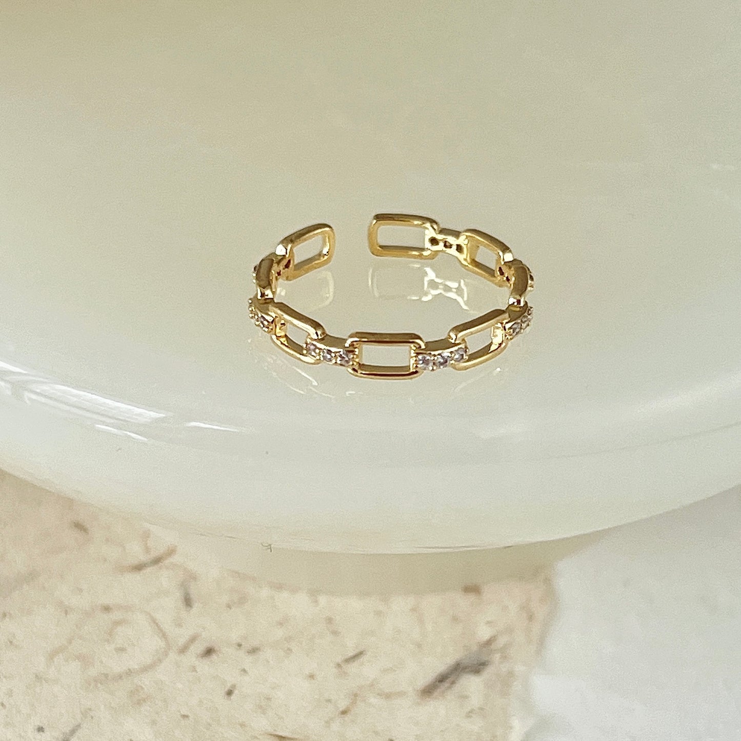 VIGVOG Pearl Butterfly Vintage Ring