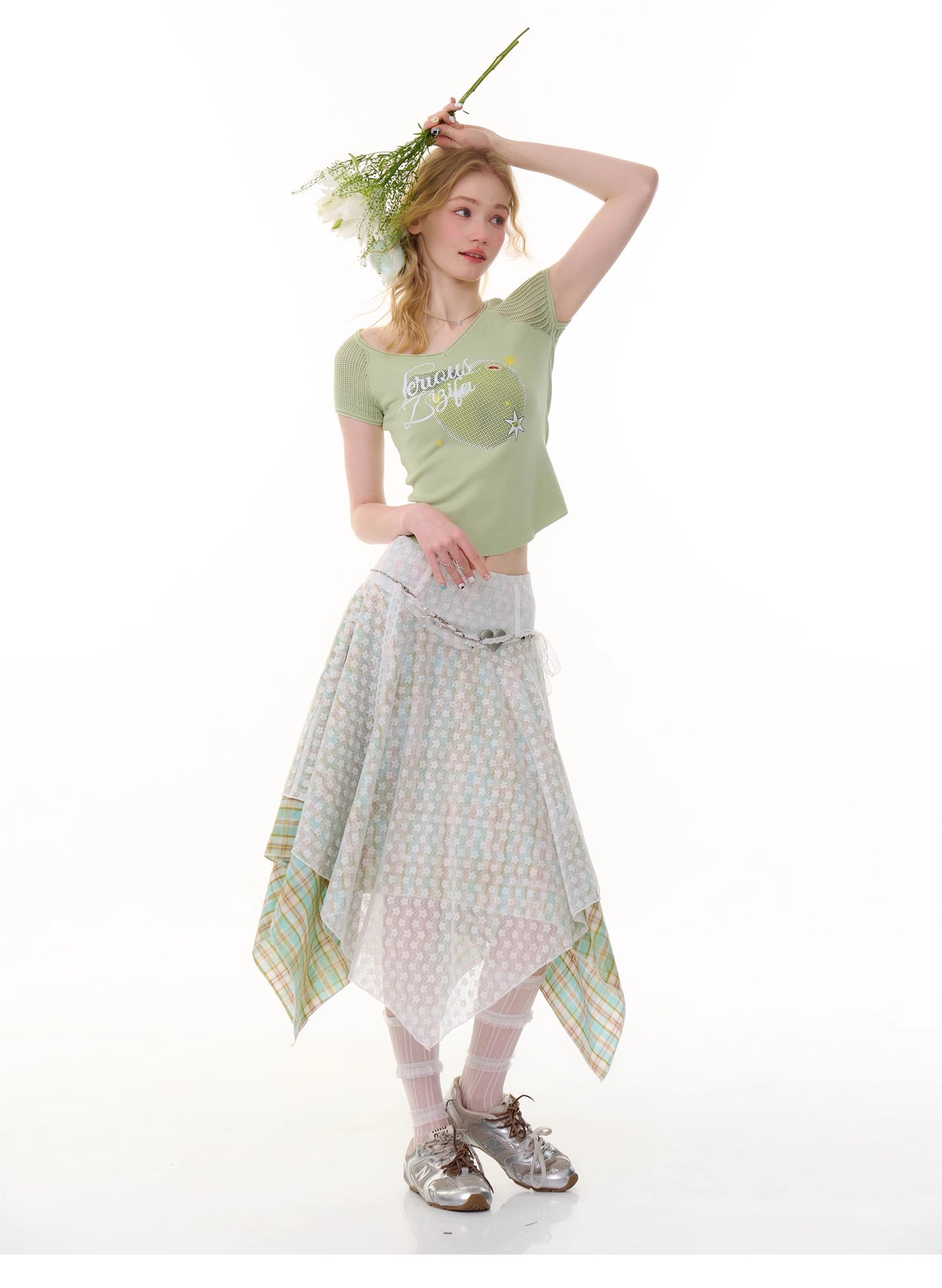 ziziFei Retro Apple Print V-Neck Tee