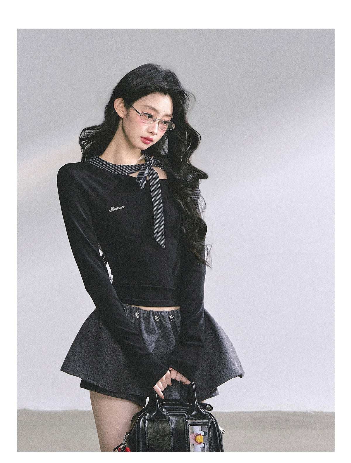 SHAOYEYAN Golden Secretary Rule Off-Shoulder Tee
