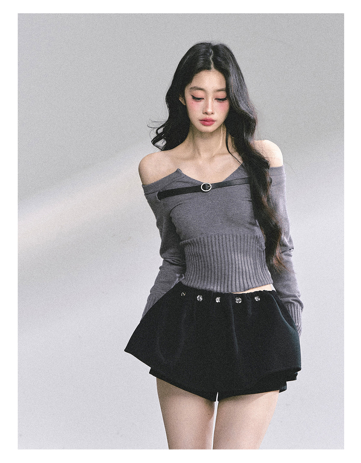 SHAOYEYAN Off-Shoulder Long Sleeve Knit Tee