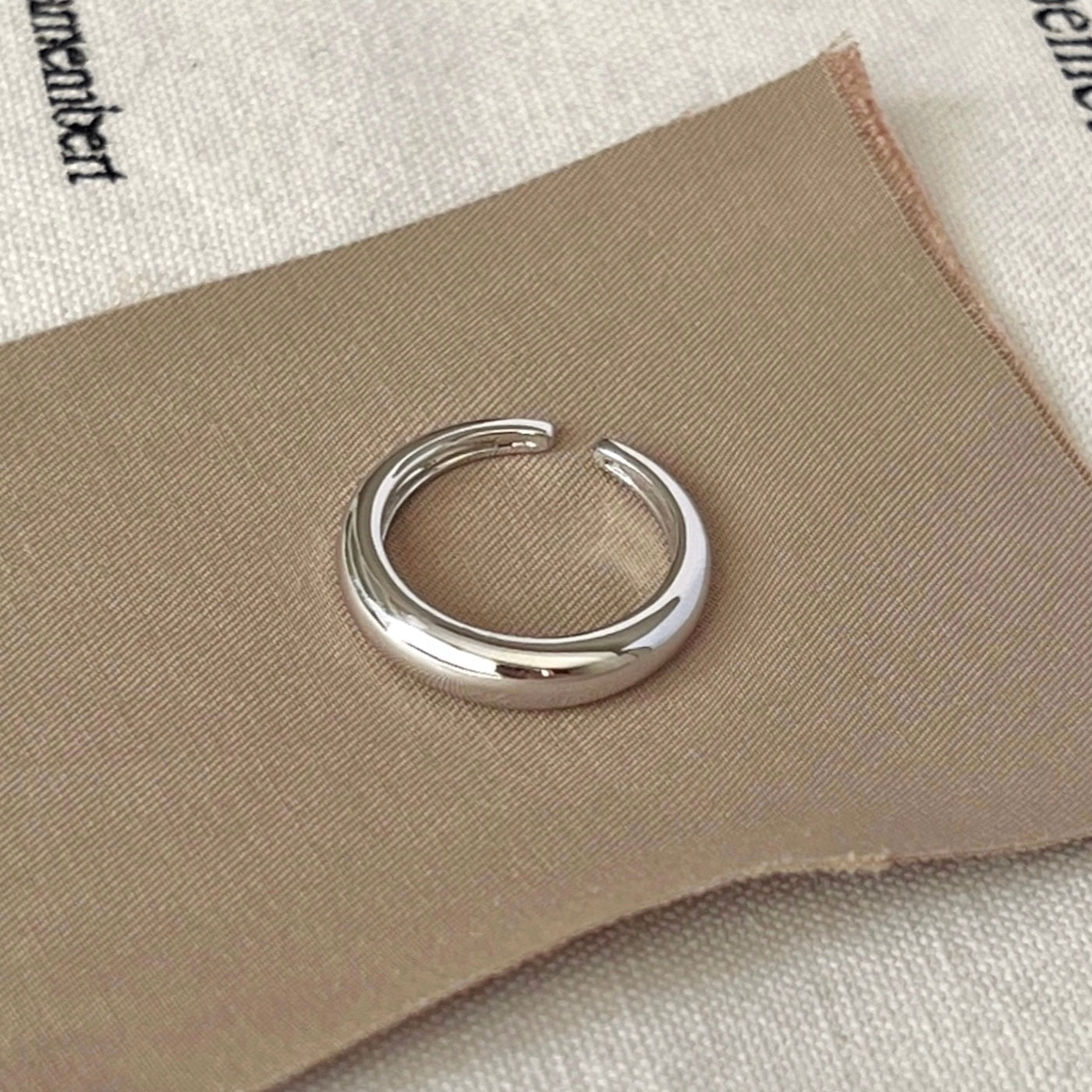 VIGVOG 2024 Minimalist Silver Ring Collection