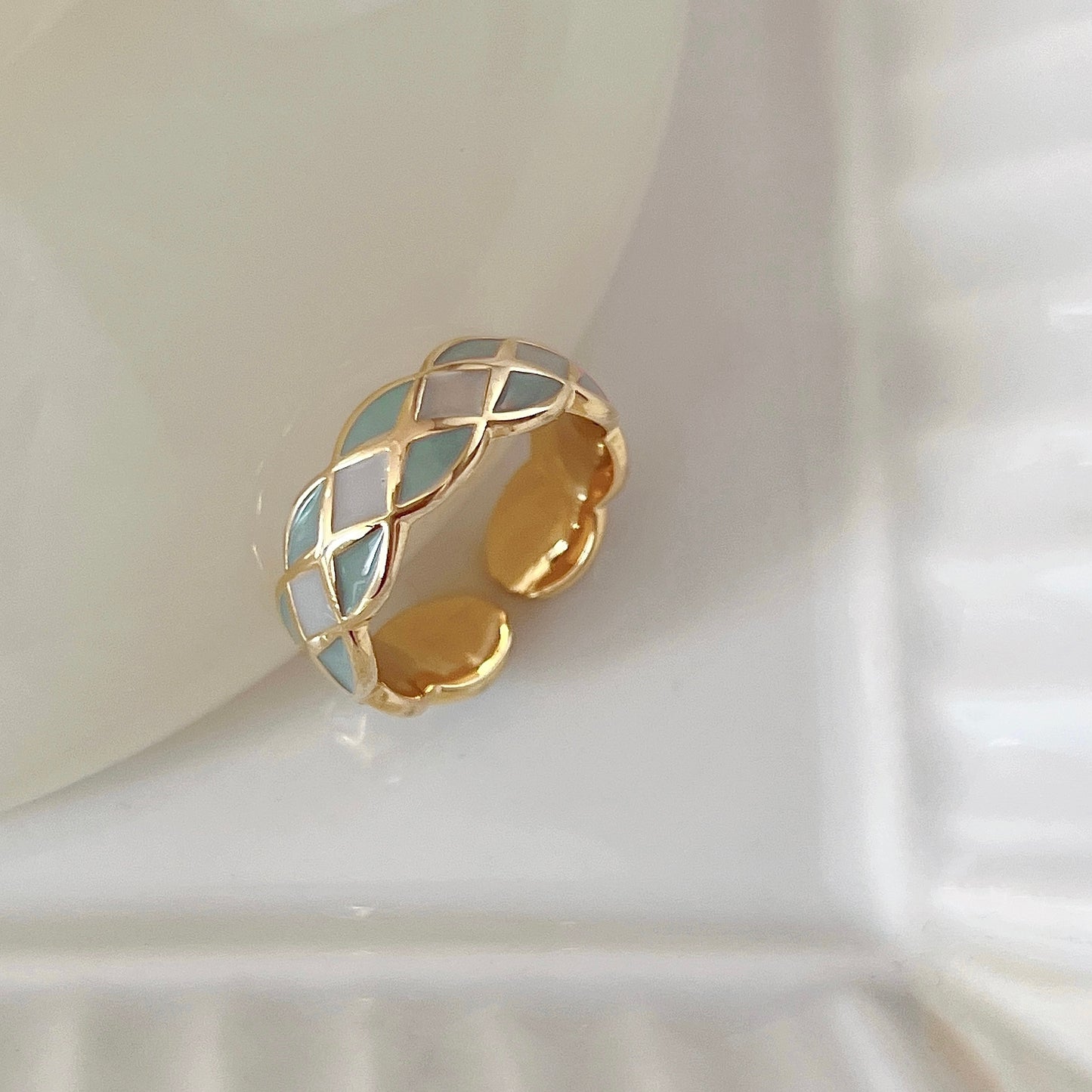 VIGVOG Pearl Butterfly Vintage Ring