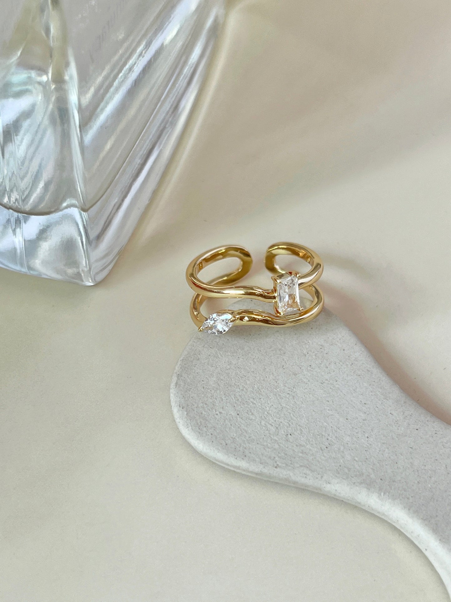 VIGVOG Pearl & Enamel Art Ring Collection