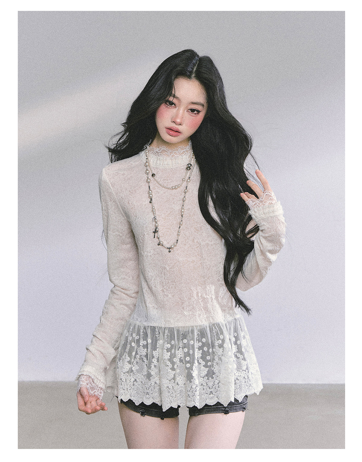 ShaoYeYan Floating Lace Art Loose Long Sleeve T-Shirt