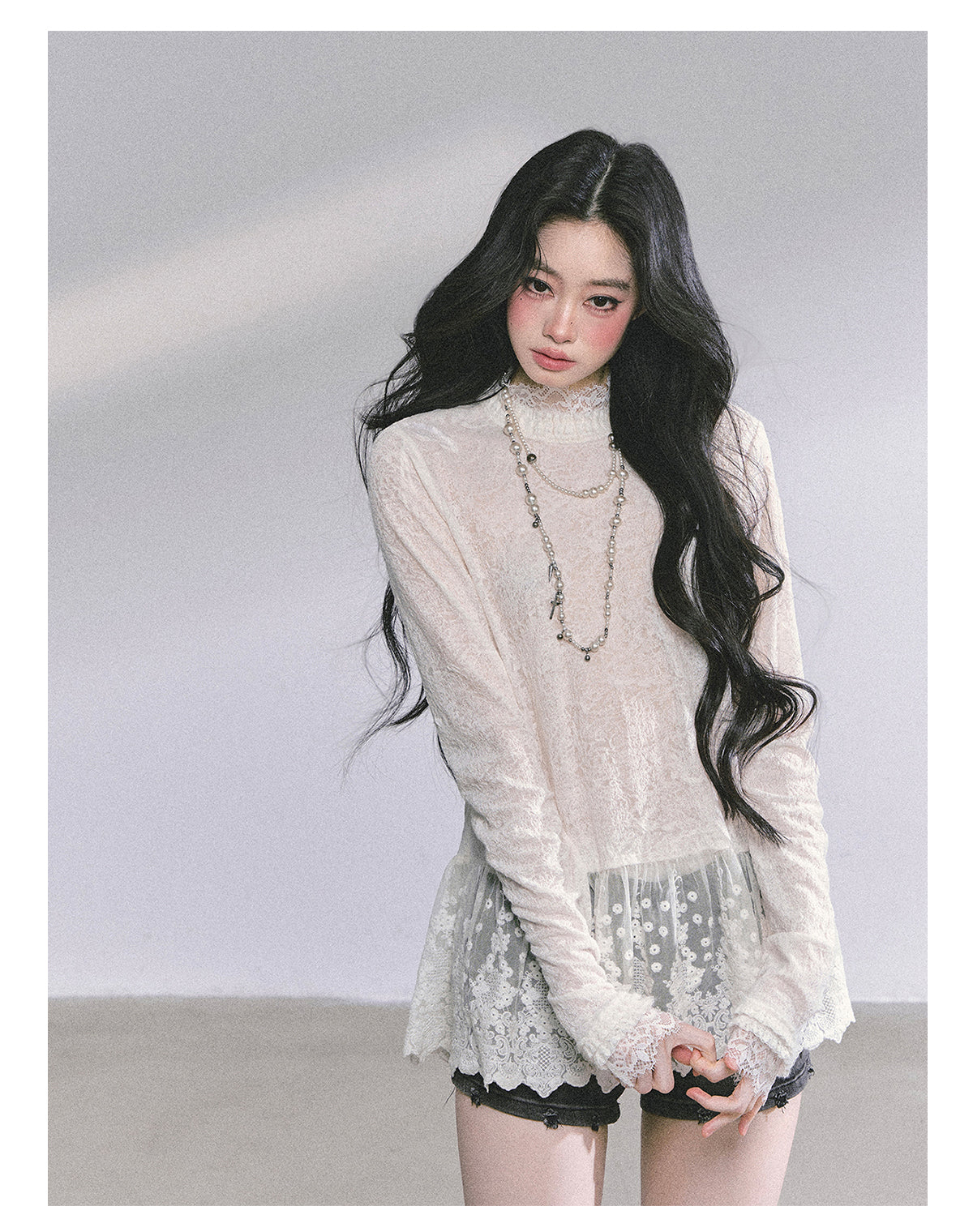 ShaoYeYan Floating Lace Art Loose Long Sleeve T-Shirt