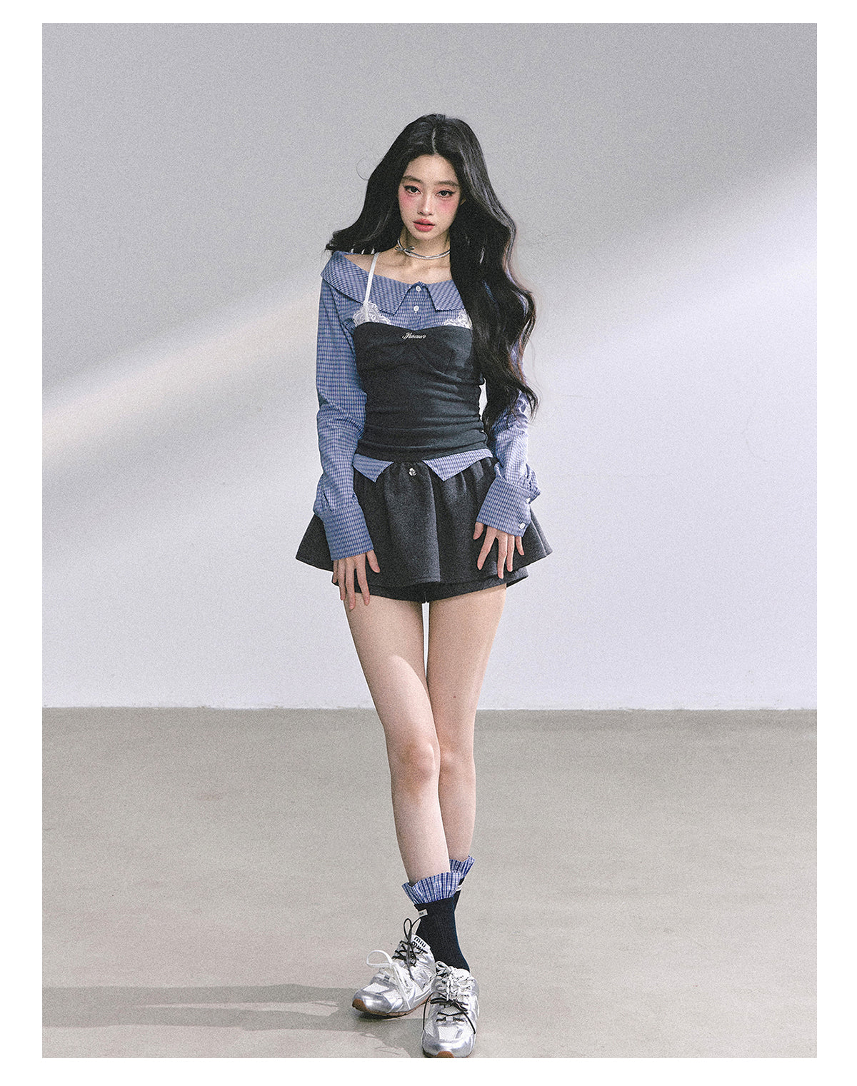 SHAOYEYAN Off-Shoulder Mock Layer Plaid Slimming Tee