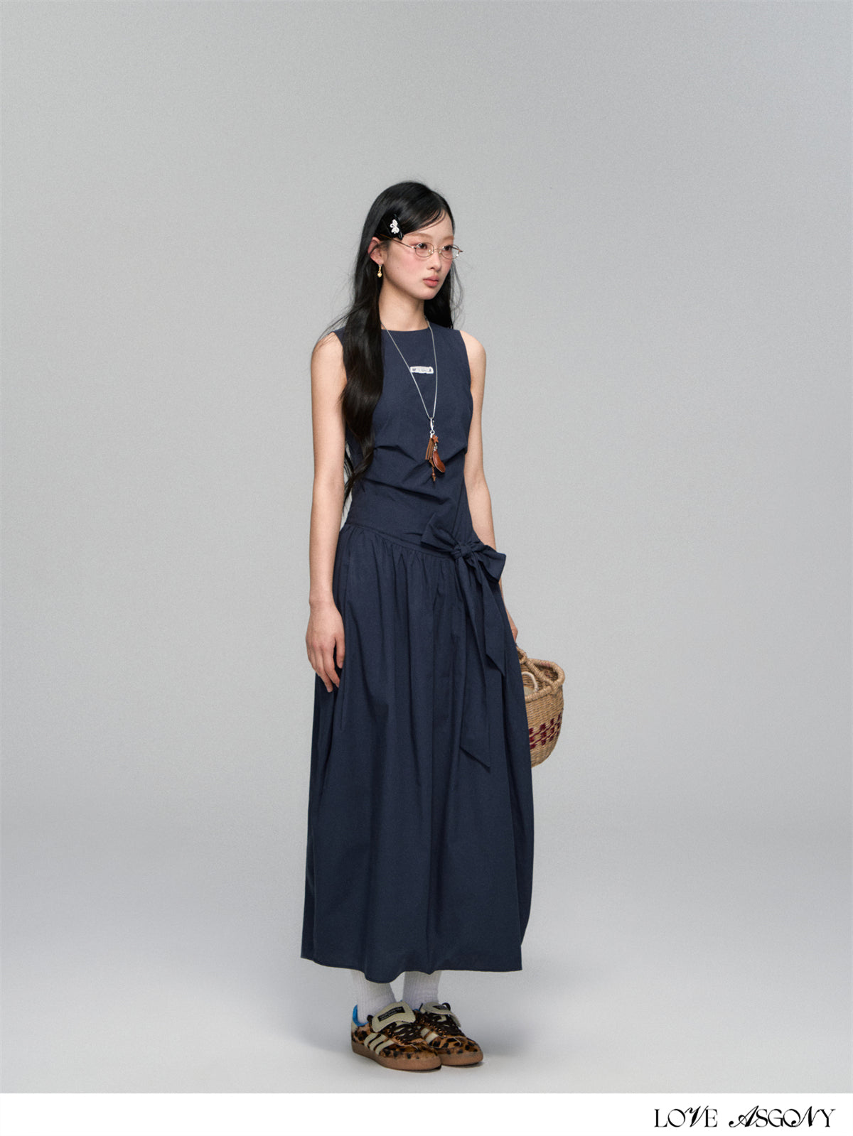 AsGony Minimalist Sleeveless Tie-Front Dress