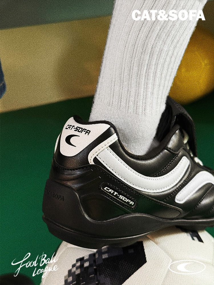 CAT&SOFA Black/White Football Trainer