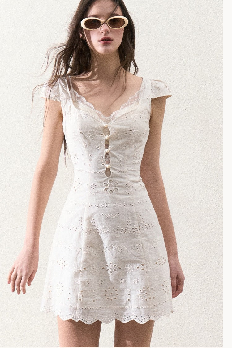 OAKMOO 'Timeless Whispers' White Lace Panel Dress