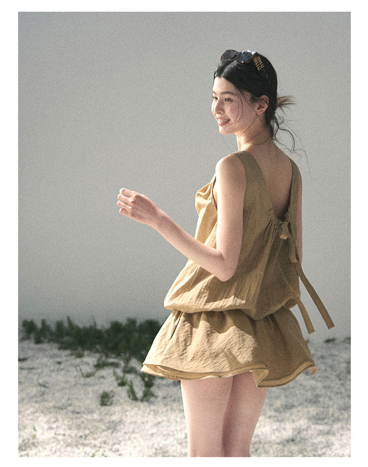 ShaoYeYan Aomalm Grass Blades Curl Softly French V-Neck Twist Dress
