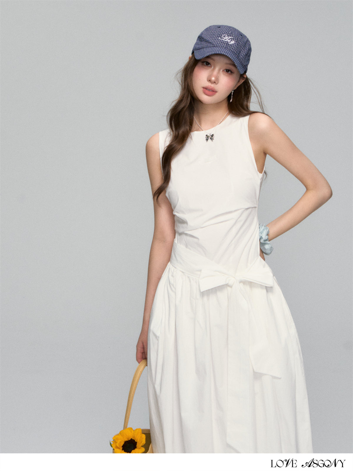 AsGony Minimalist Sleeveless Tie-Front Dress