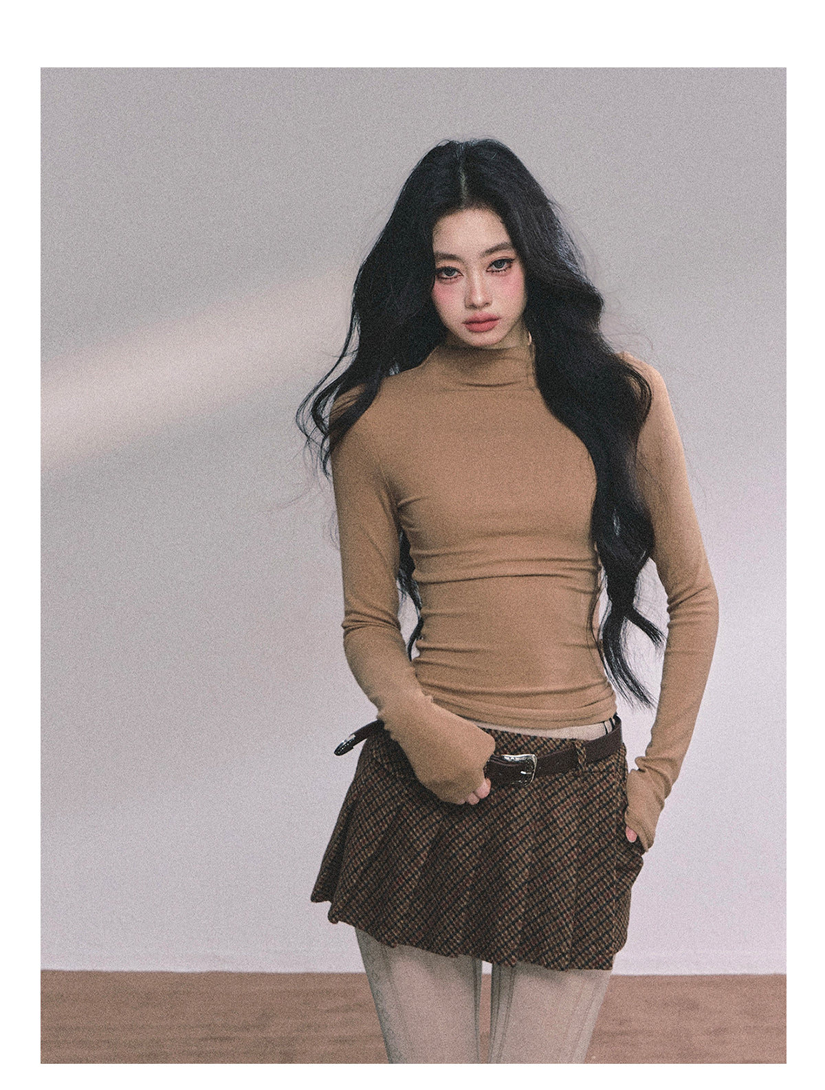 ShaoYeYan Minimalist Versatile Semi-Turtleneck Base Layer