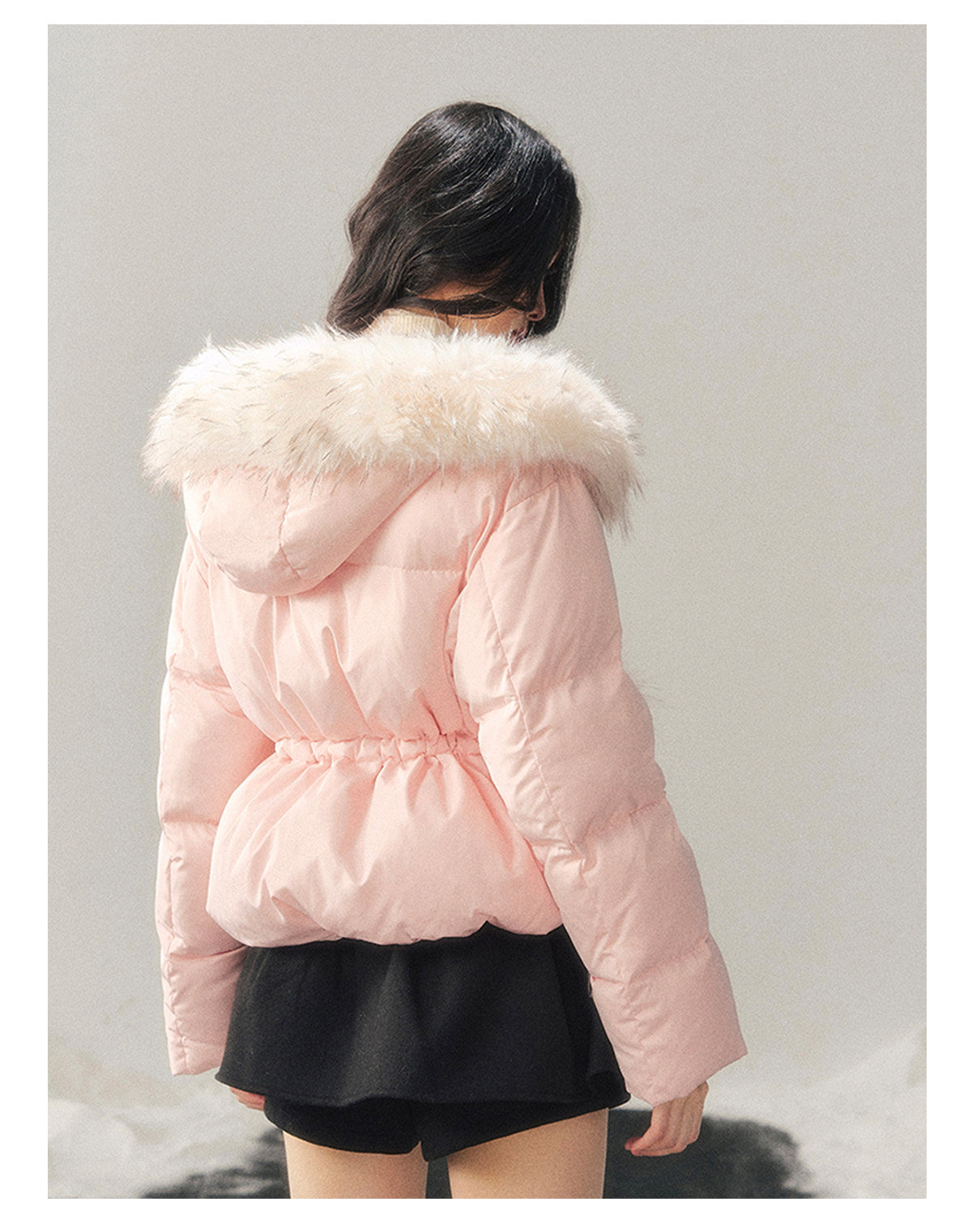 ShaoYeYan Aomalm Snow Falls on Her Hooded Down Coat