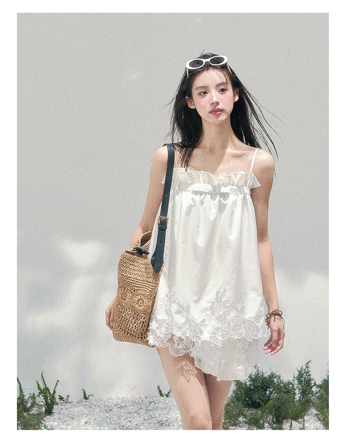ShaoYeYan Aomalm Summer Like a Bouquet Off-Shoulder French Lace Cami