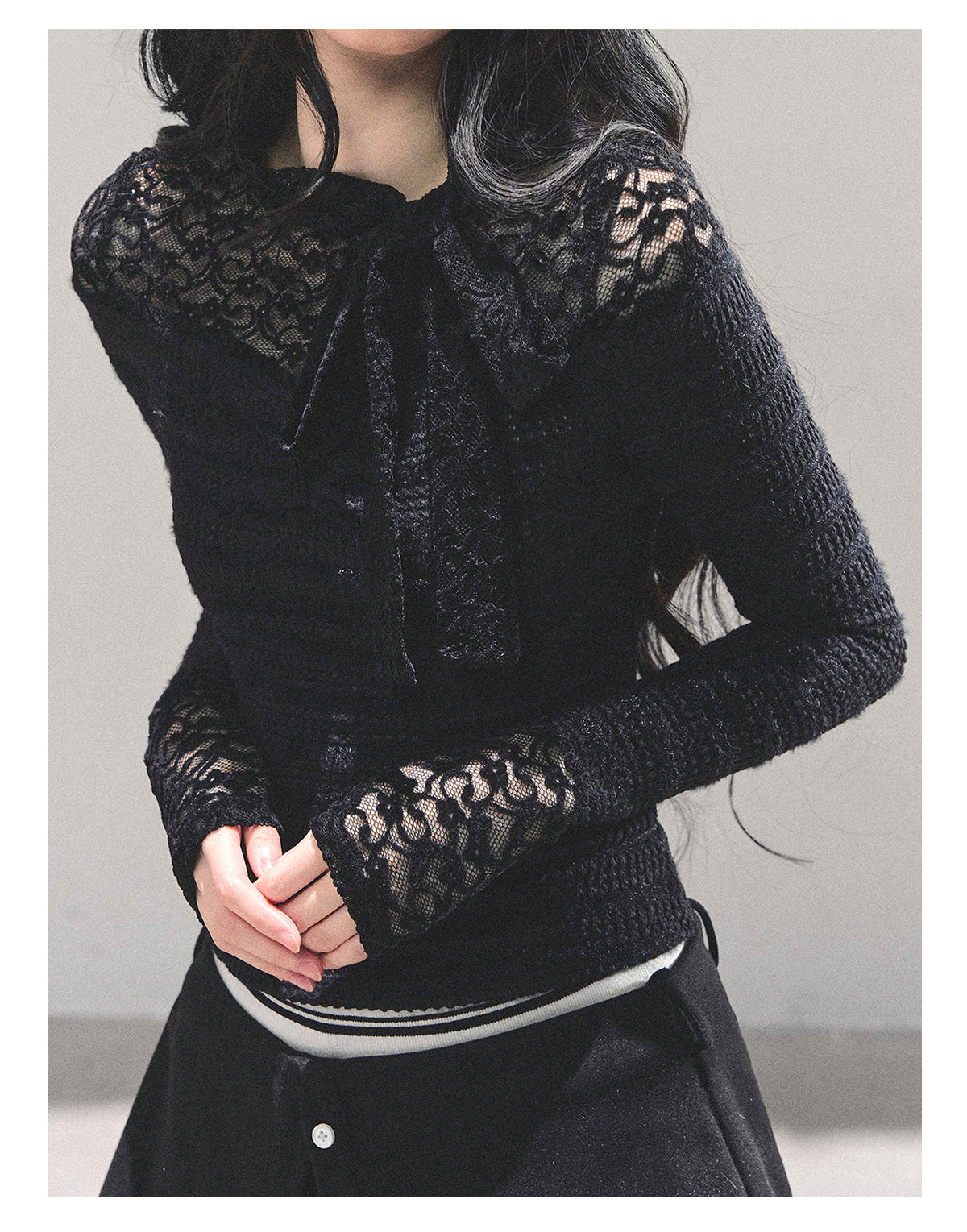 ShaoYeYan Black & White Long Sleeve Lace T-Shirt