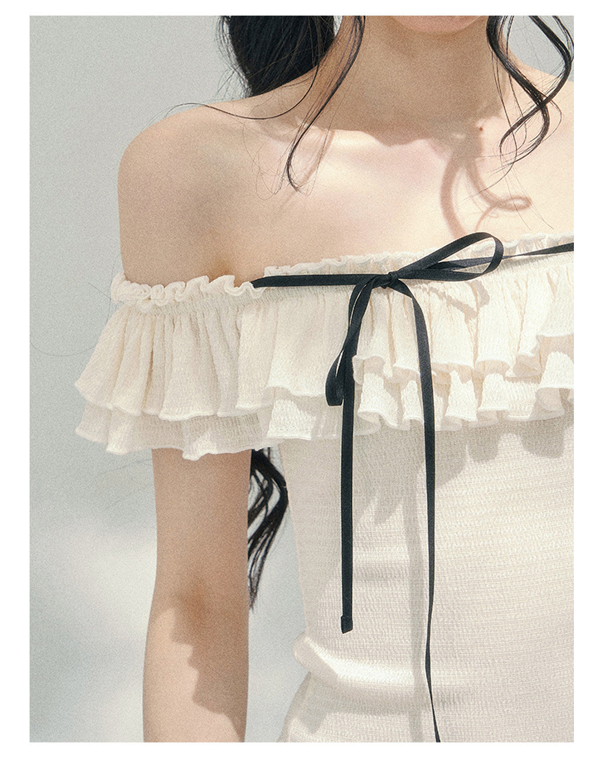 ShaoYeYan Aomalm White Pear Falls on Shoulder Off-Shoulder Ruffle Tee