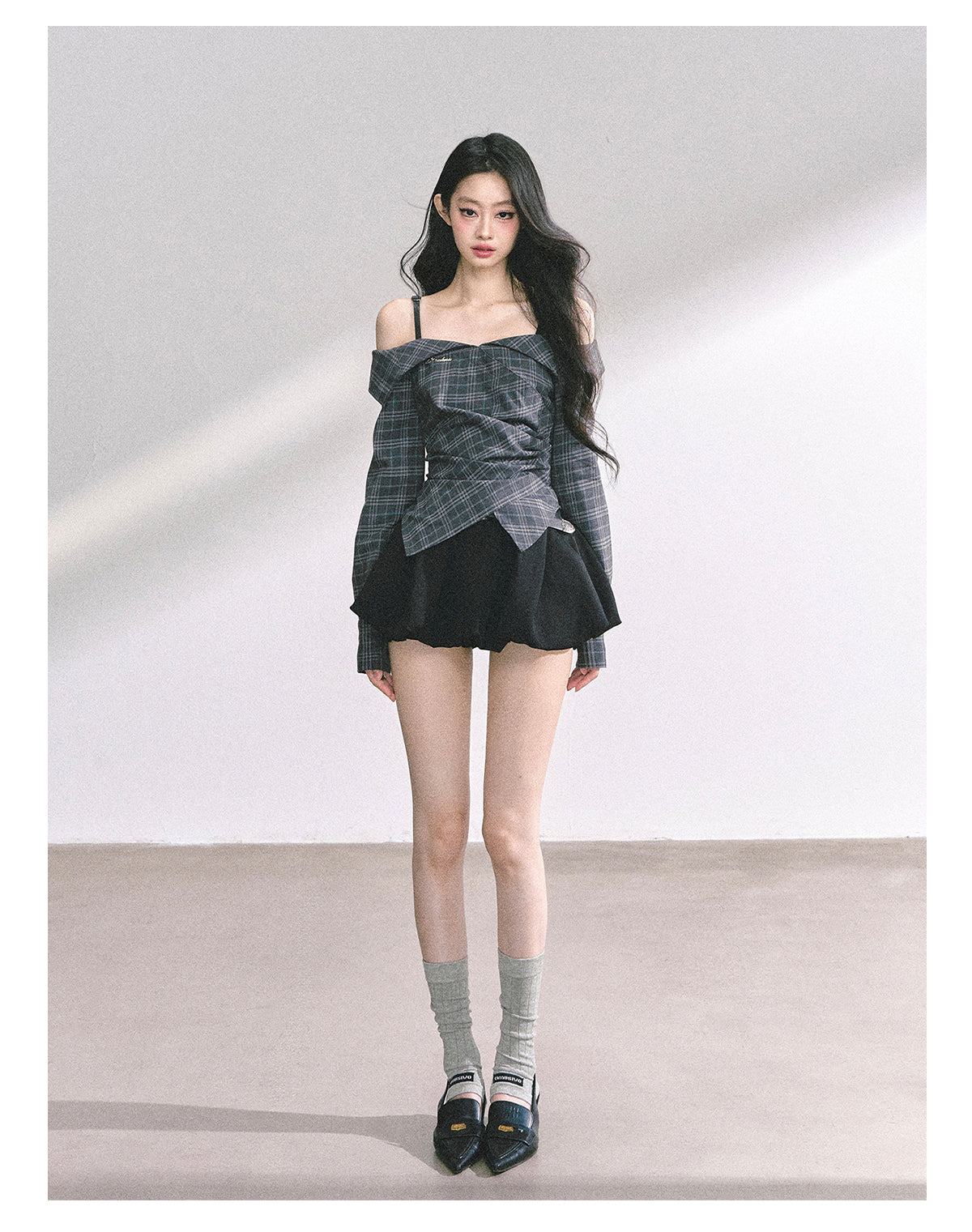 SHAOYEYAN London Story Off-Shoulder Plaid Shirt
