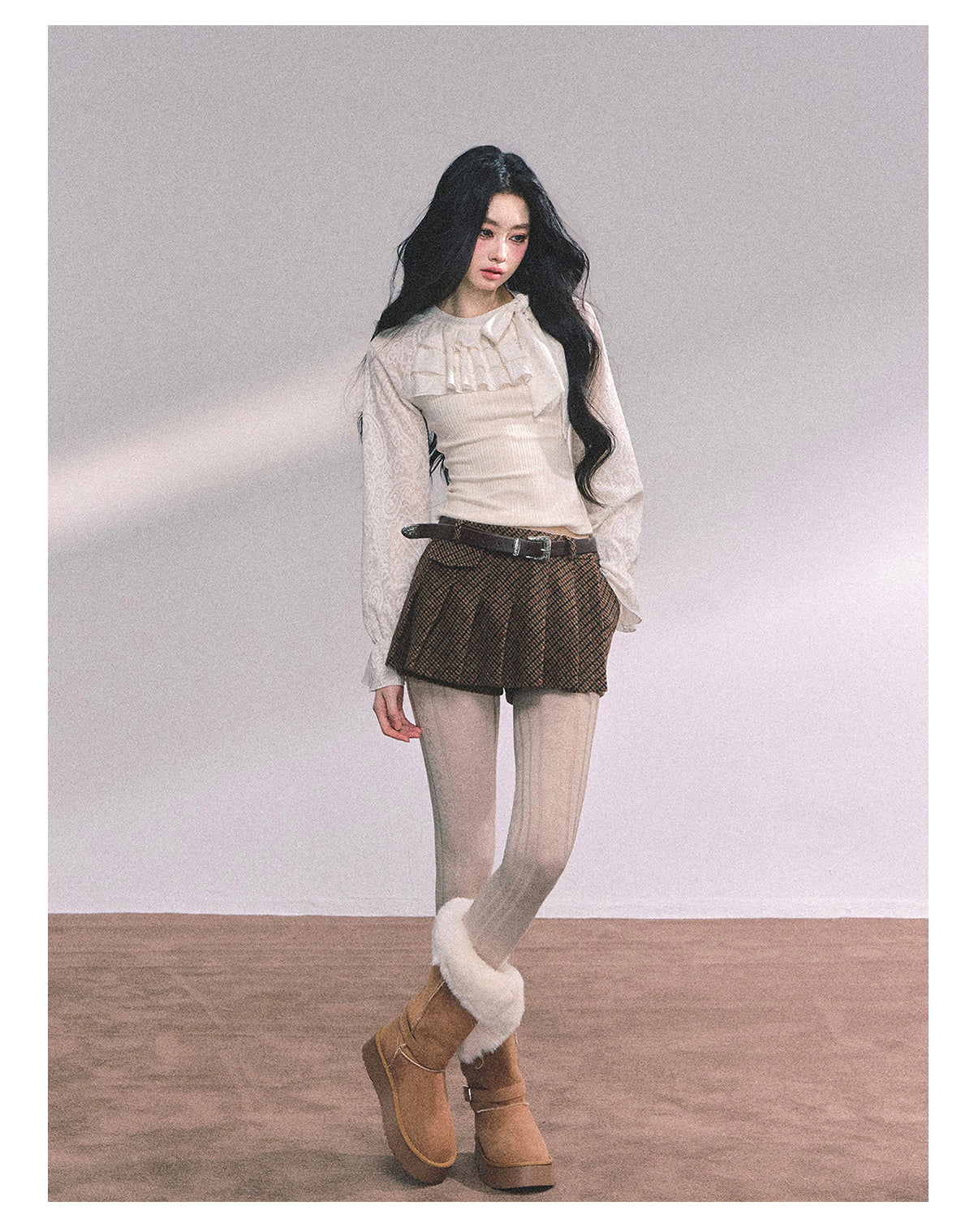 ShaoYeYan White Moonlight Fake Two-Layer French Lace Trim T-Shirt