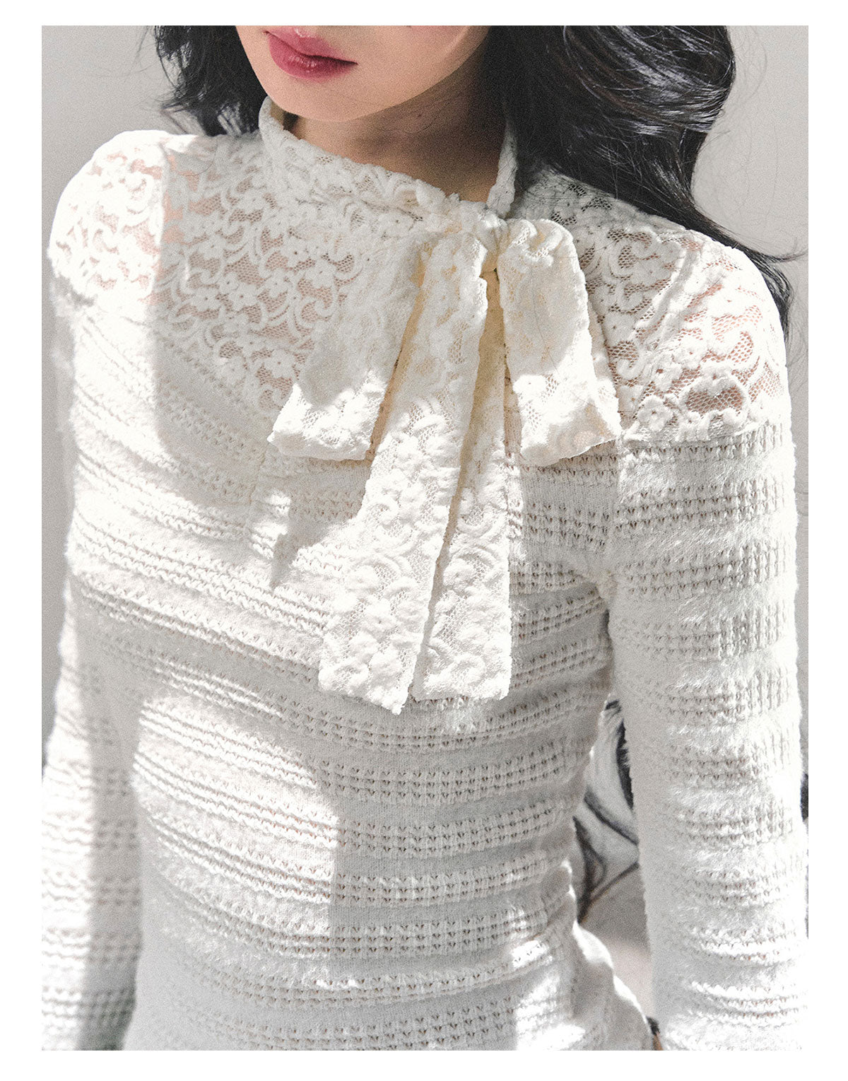 ShaoYeYan Black & White Long Sleeve Lace T-Shirt