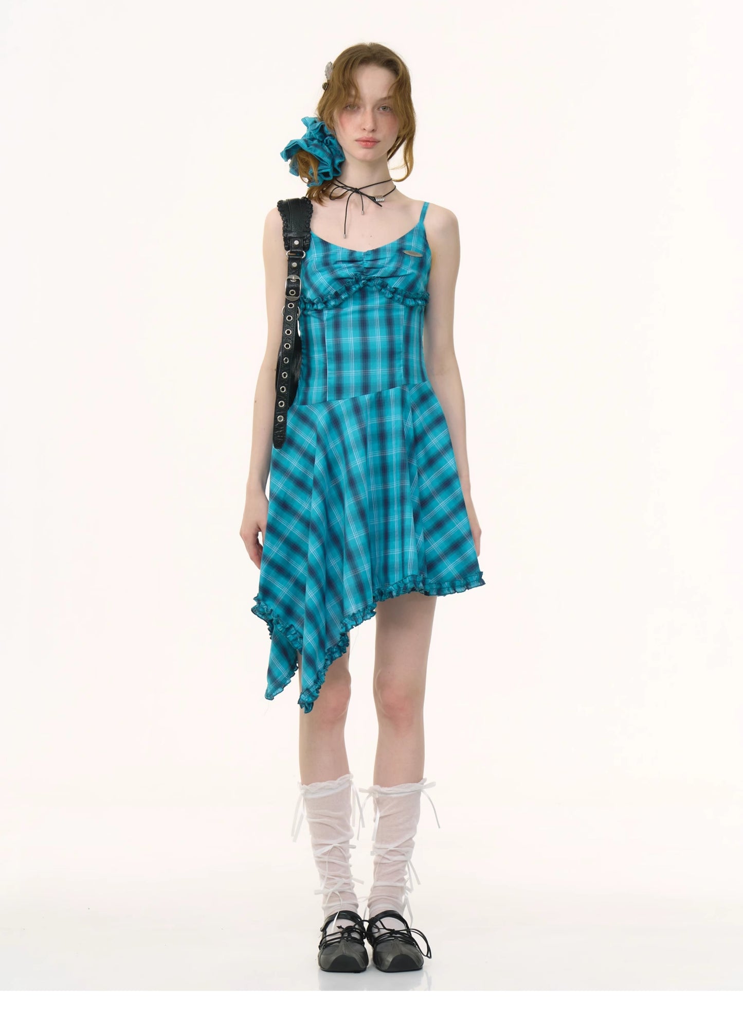 ziziFei Retro Plunge Neckline Dress
