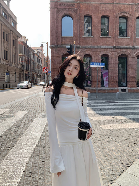 MULVAN "Effortless Chic" Slit-Neck Top