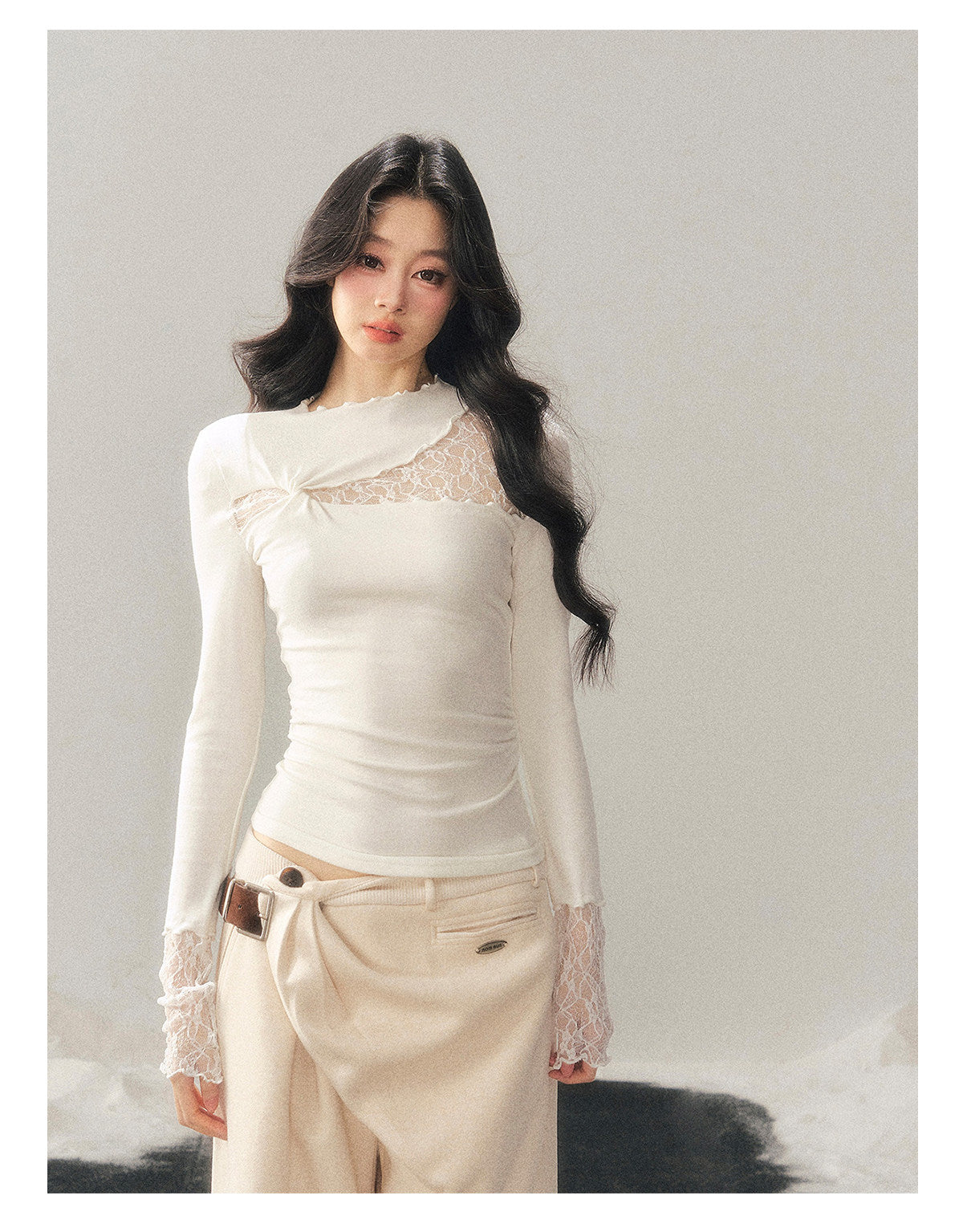 ShaoYeYan Aomalm Reality and Illusion Intertwined Semi-Turtleneck Lace Top
