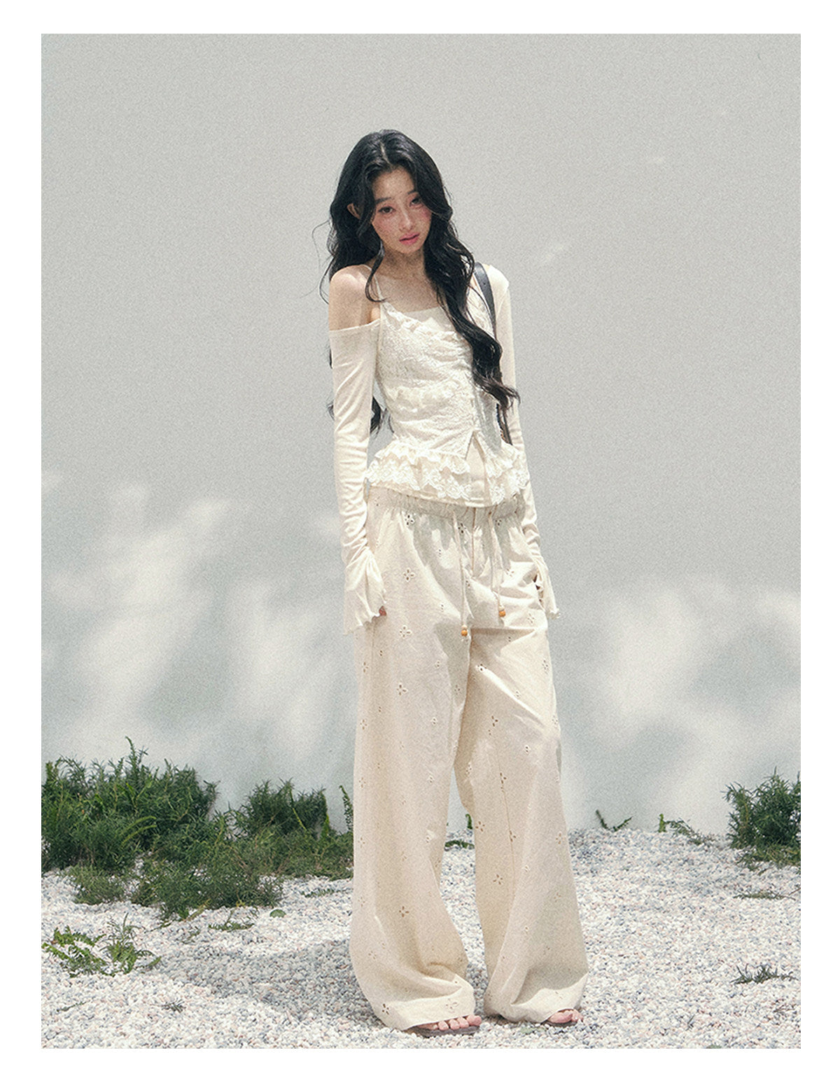 ShaoYeYan Aomalm Lace Flows Over Shoulders Fake Two-Layer Lace Top