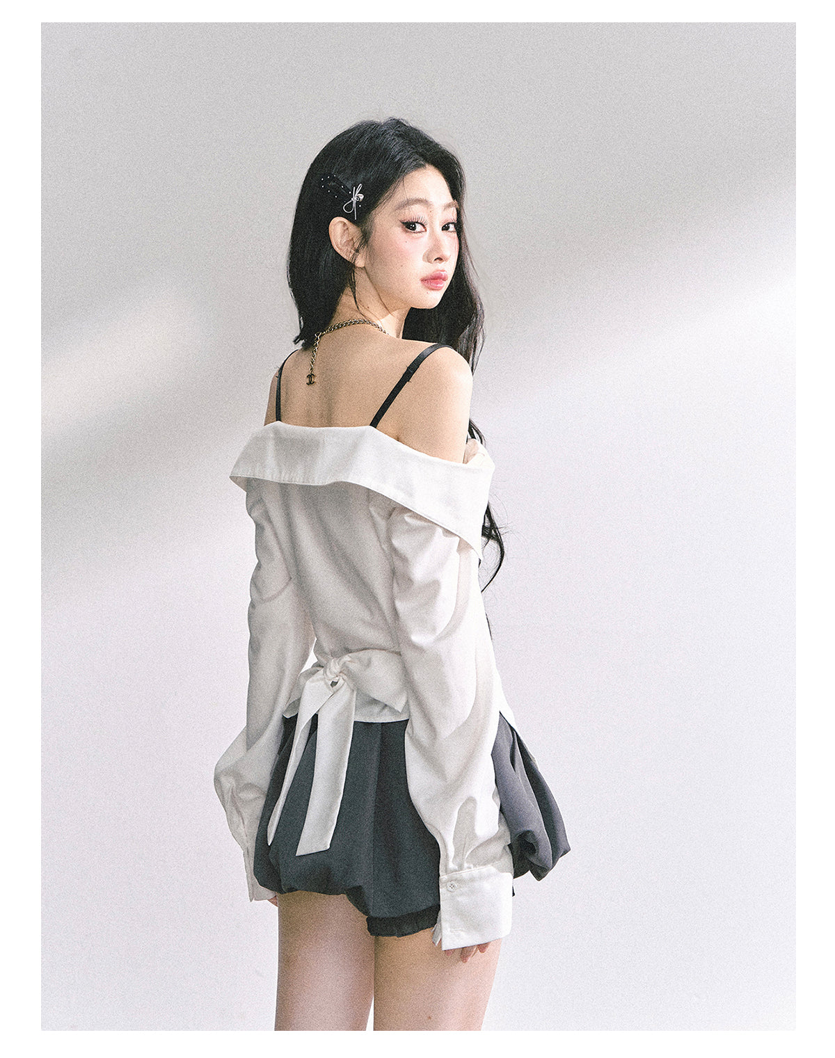 SHAOYEYAN London Story Off-Shoulder Plaid Shirt
