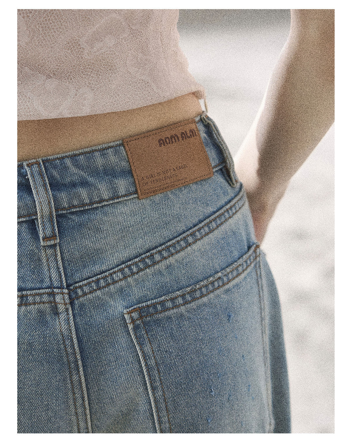 ShaoYeYan Aomalm Gentle Star Path Hand-Embellished Floral Jeans
